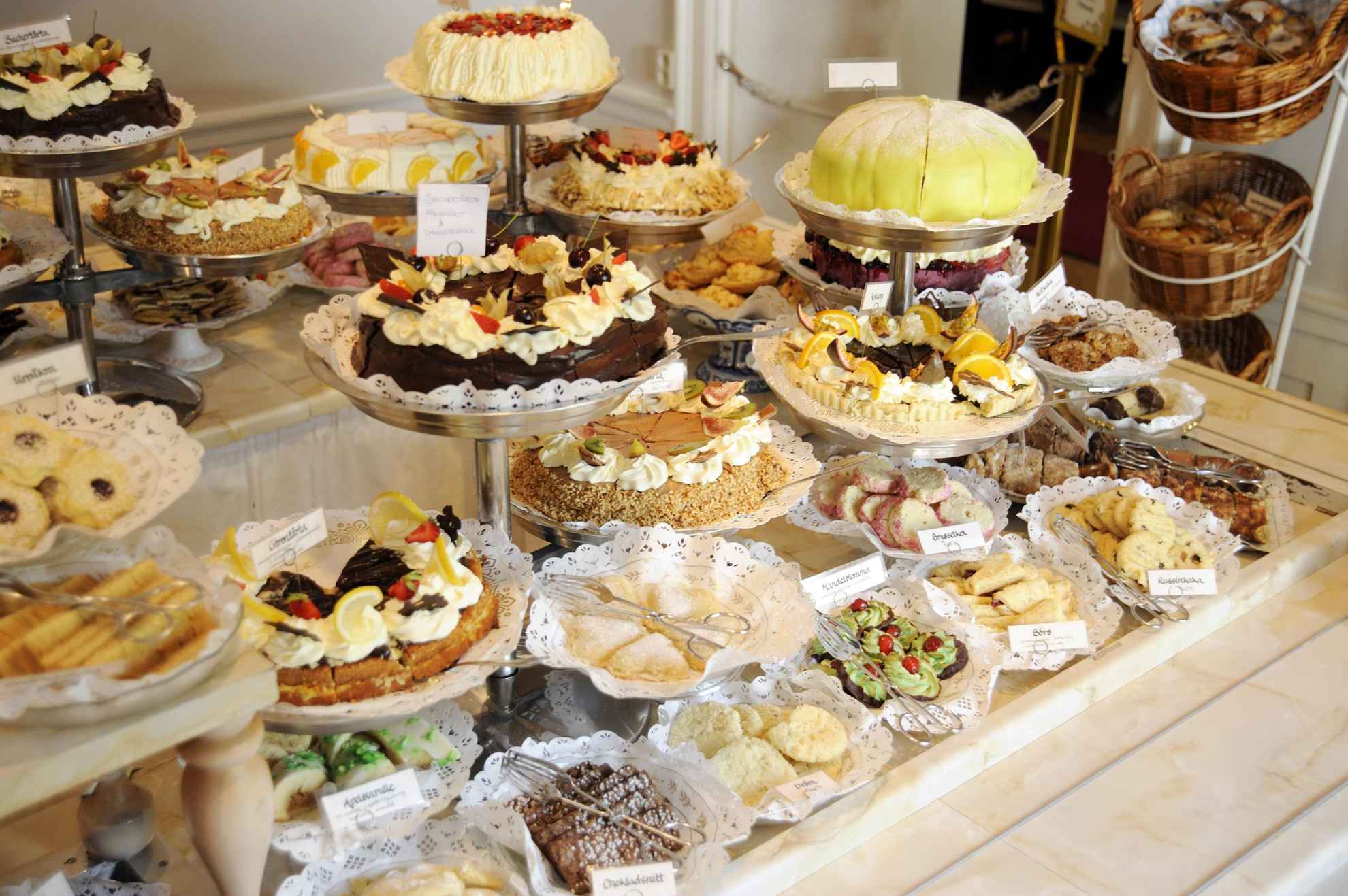 Taxinge Castle's cake buffet