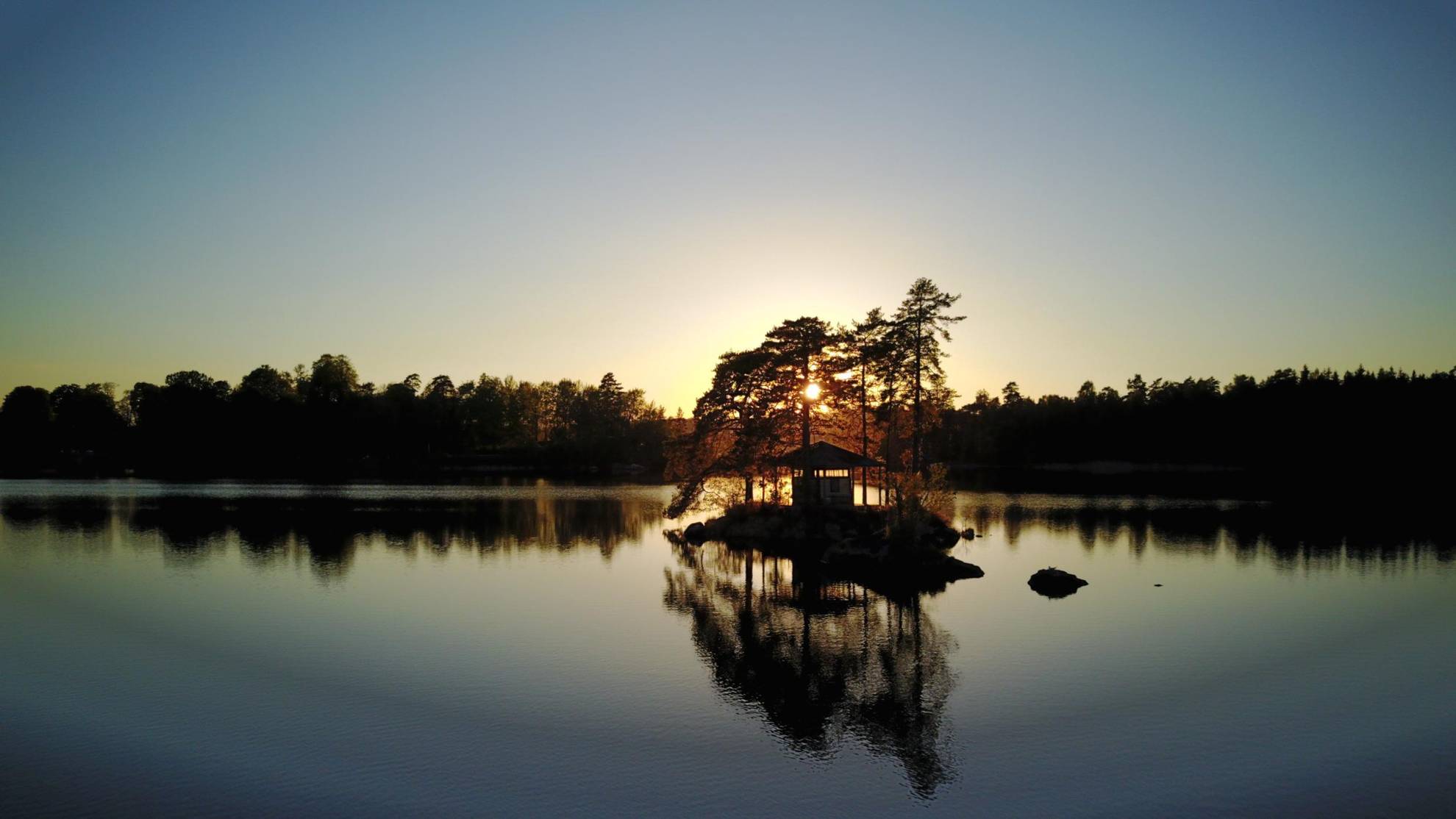 Private island in a lake at Ramoa Adventure Village in Småland.