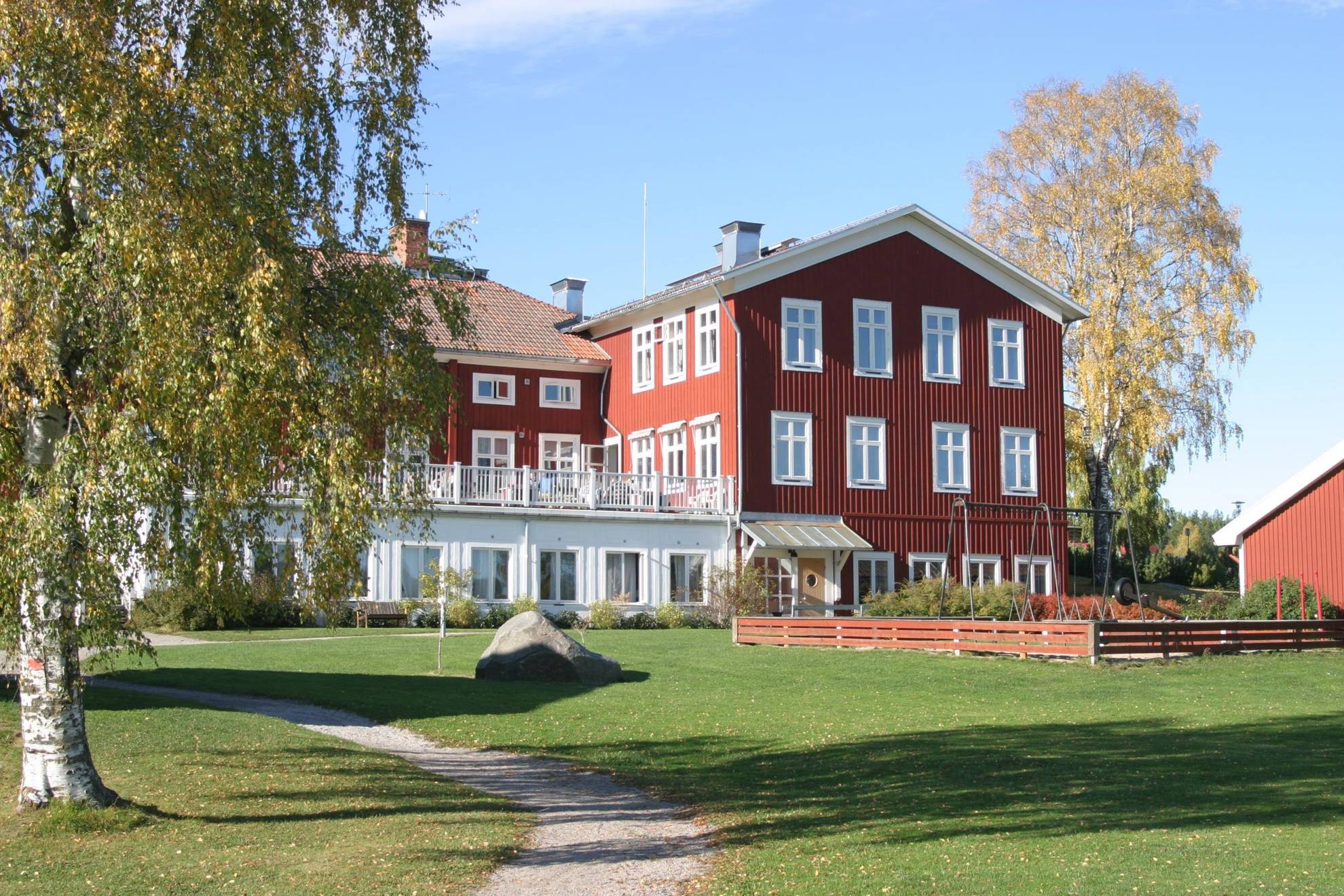 The hotel STF Undersvik Gårdshotell in Hälsingland during summer.